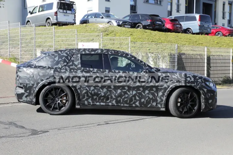 Mercedes AMG SUV - Foto spia 20-5-2025 - 5
