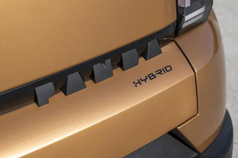 Fiat Grande Panda Hybrid - 32