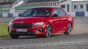 Skoda Octavia 2025: prezzo, foto, dimensioni, allestimenti - 4