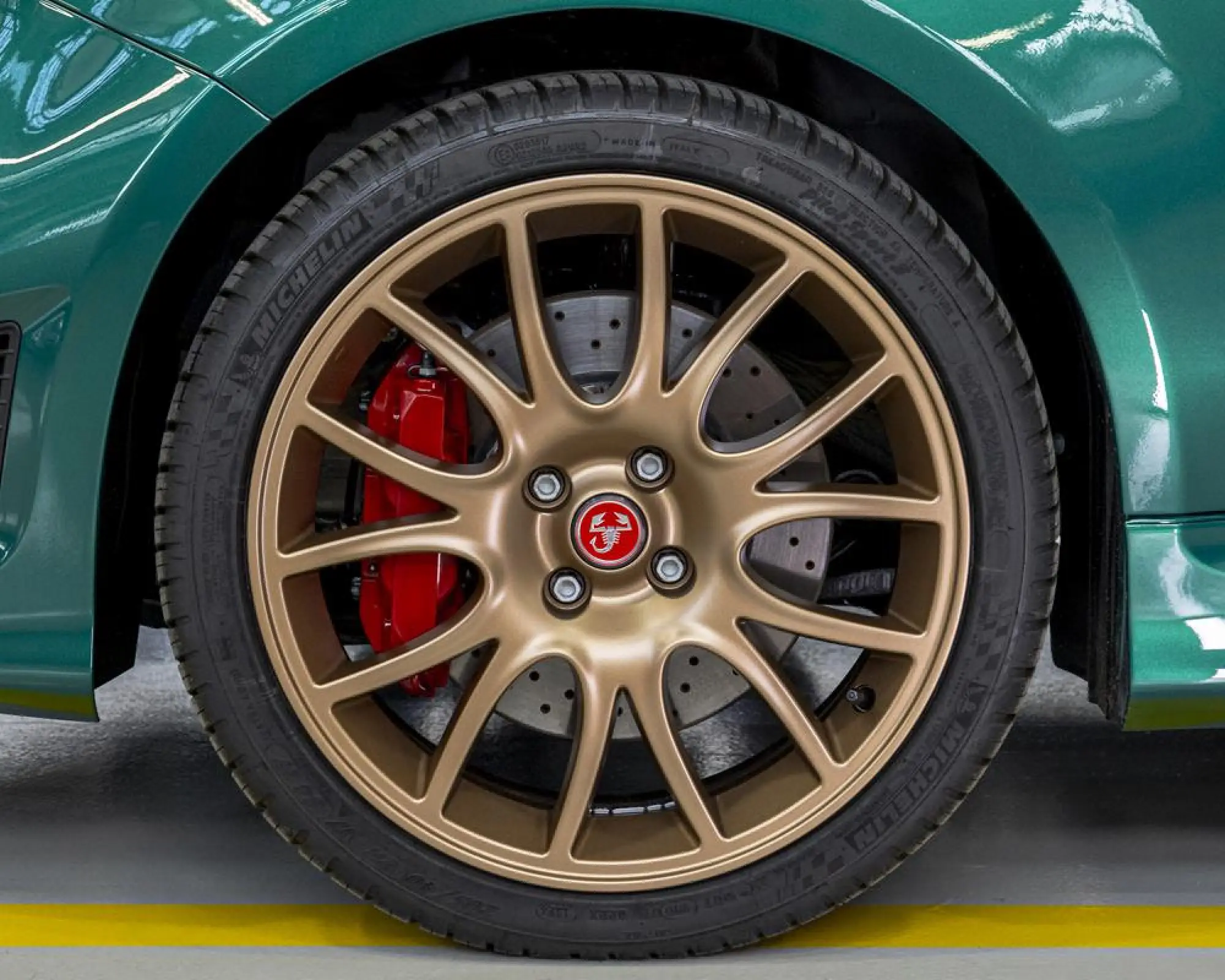 Abarth 695 Club Italia - 6