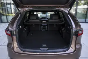 Mazda CX-80 2025: prezzo, foto, dimensioni, allestimenti - 8