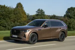 Mazda CX-80 2025: prezzo, foto, dimensioni, allestimenti - 11