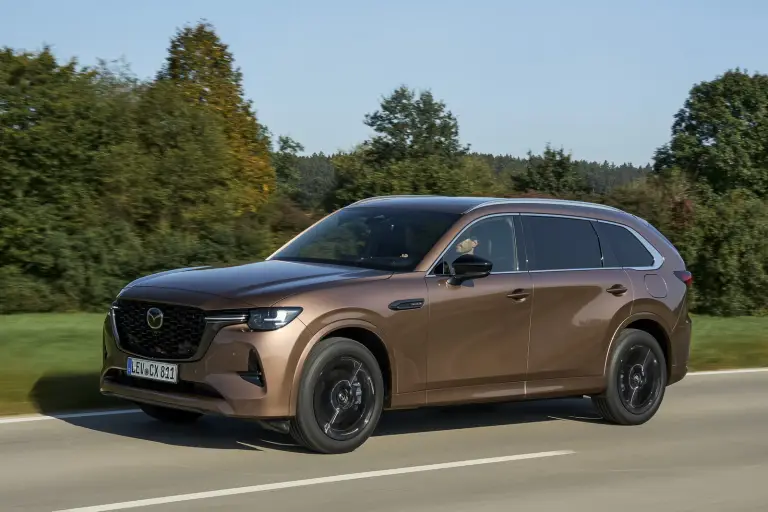 Mazda CX-80 2025: prezzo, foto, dimensioni, allestimenti - 11