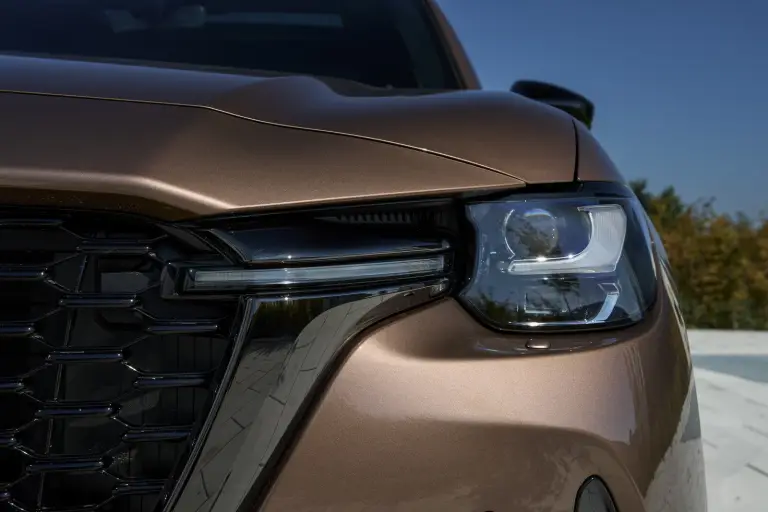 Mazda CX-80 2025: prezzo, foto, dimensioni, allestimenti - 10
