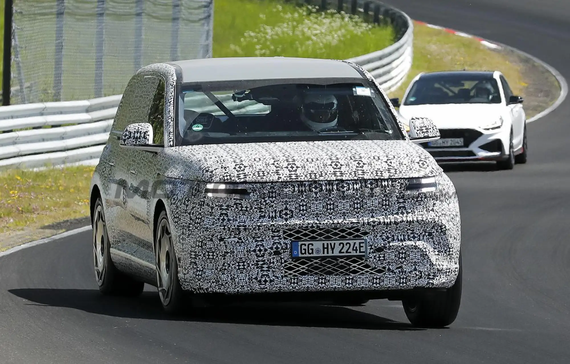 Genesis G90 - Foto spia 20-05-2025 - 3