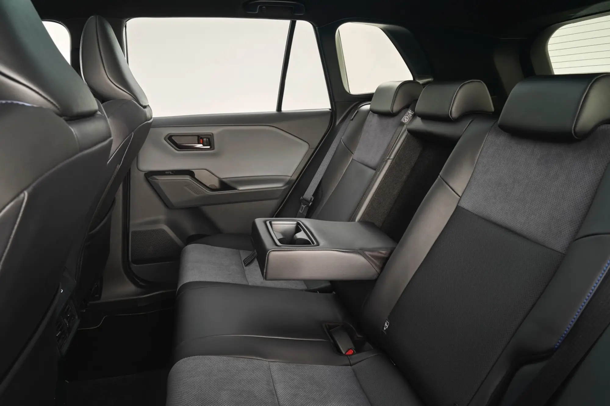 Toyota RAV4 2026 - Foto ufficiali - 4