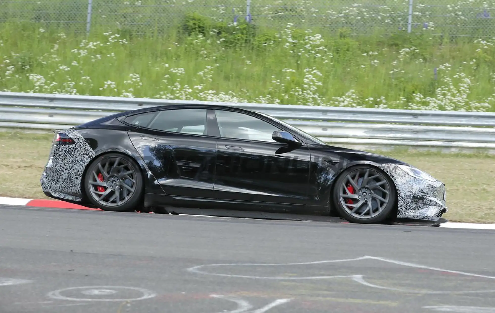 Tesla Model S Plaid 2026 - Foto spia 21-05-2025 - 7