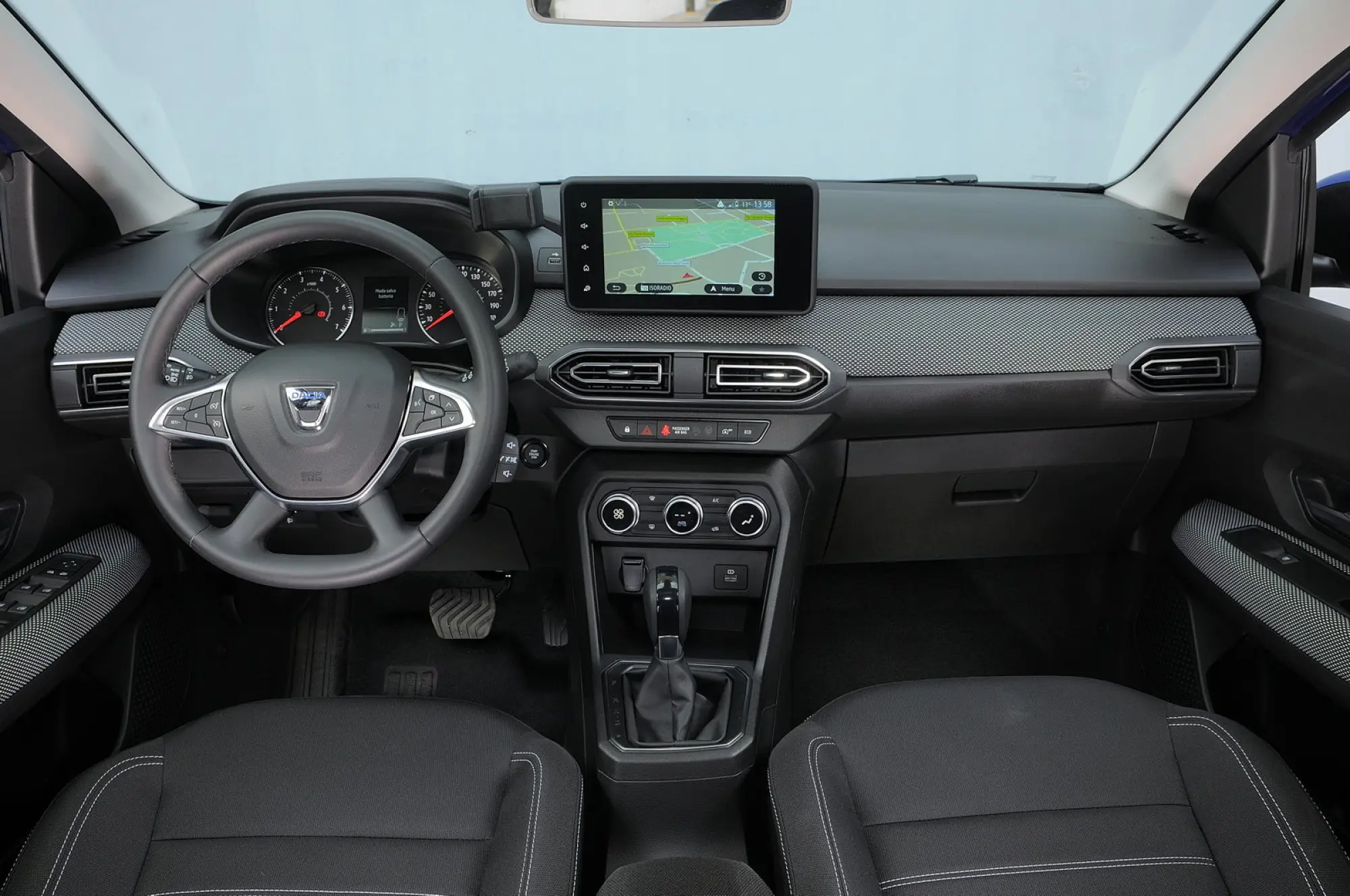 Dacia Sandero Streetway 2025: foto, prezzo, dimensioni e allestimenti - 1