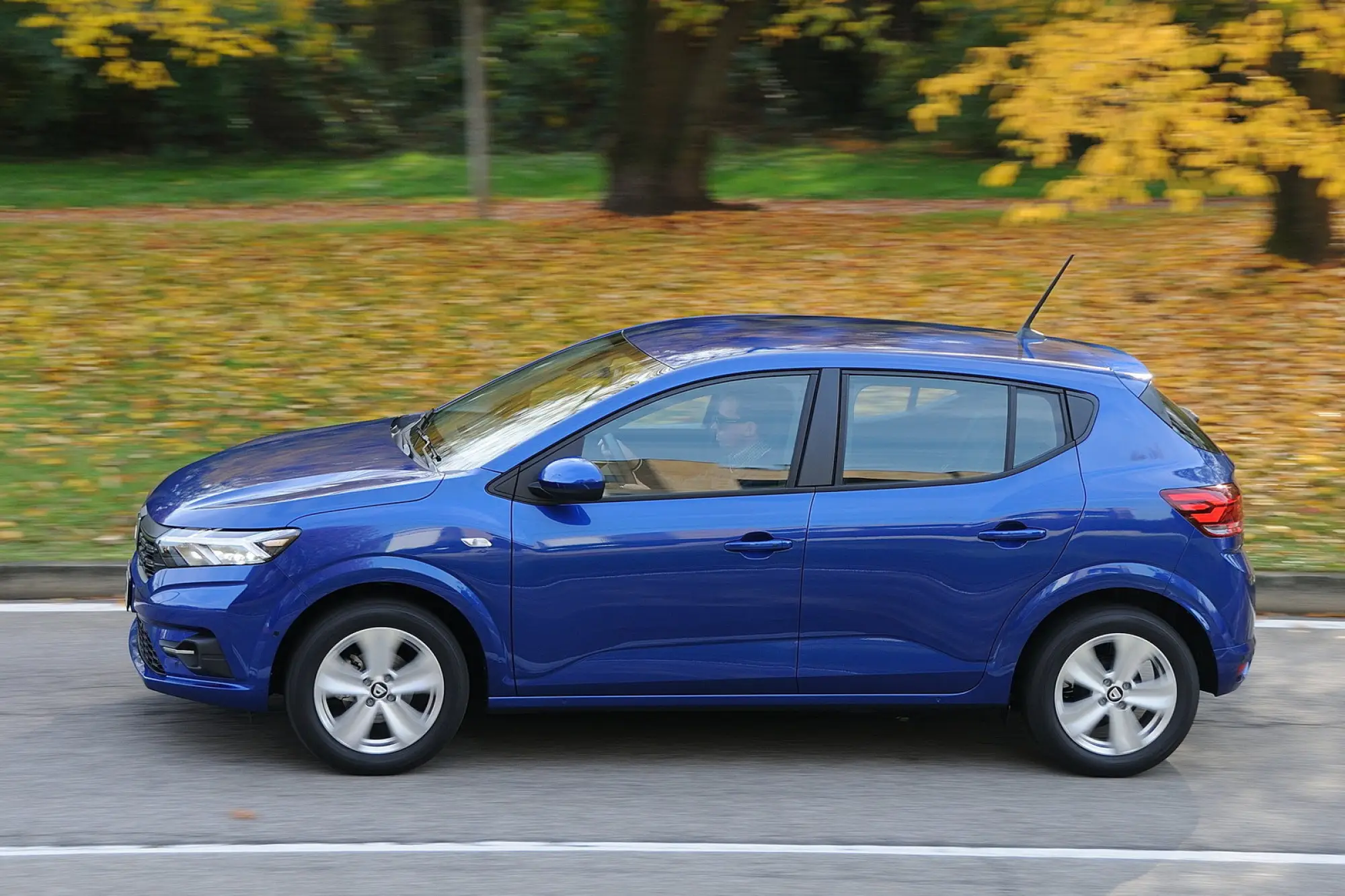 Dacia Sandero Streetway 2025: foto, prezzo, dimensioni e allestimenti - 6