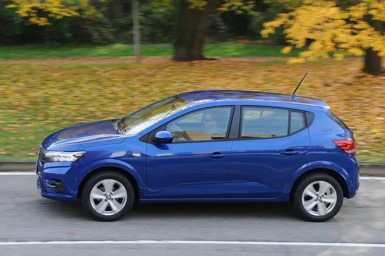 Dacia Sandero Streetway 2025: foto, prezzo, dimensioni e allestimenti - 6