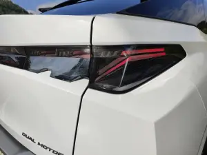 Peugeot e-3008 Dual Motor - Prova Foresta Nera