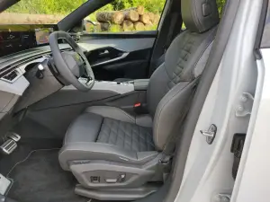 Peugeot e-3008 Dual Motor - Prova Foresta Nera