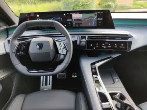 Peugeot e-3008 Dual Motor - Prova Foresta Nera