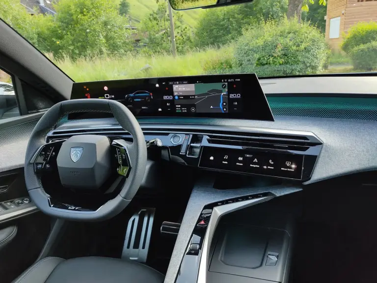Peugeot e-3008 Dual Motor - Prova Foresta Nera - 20
