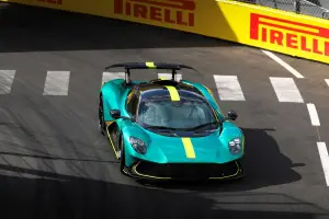 Aston Martin Valhalla - Debutto dinamico - 10