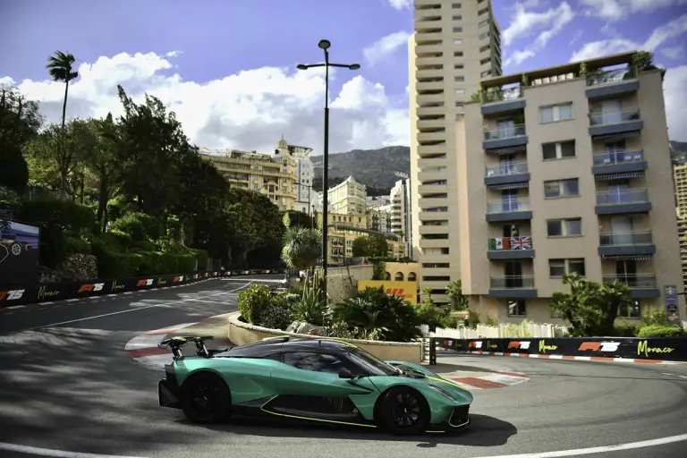 Aston Martin Valhalla - Debutto dinamico - 6