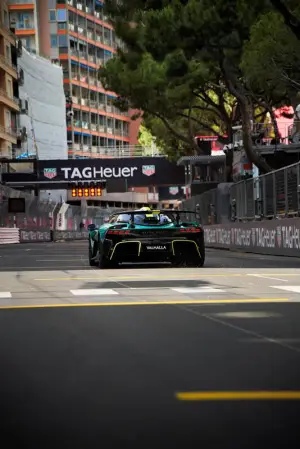 Aston Martin Valhalla - Debutto dinamico - 7