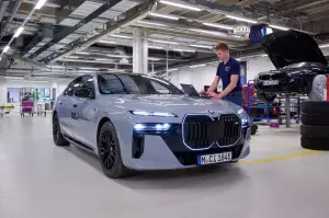 BMW i7 - Batterie stato solido - 5