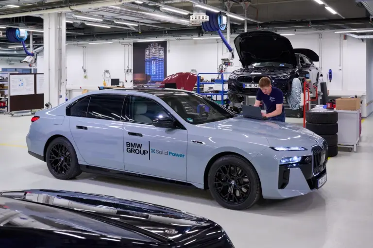 BMW i7 - Batterie stato solido - 2