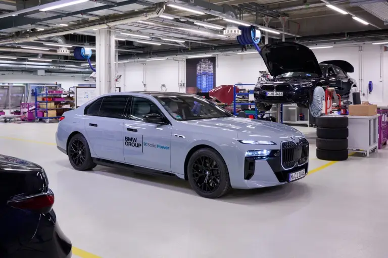BMW i7 - Batterie stato solido - 6