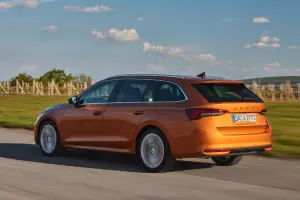 Skoda Octavia Wagon 2025: prezzo, foto, dimensioni, allestimenti - 6