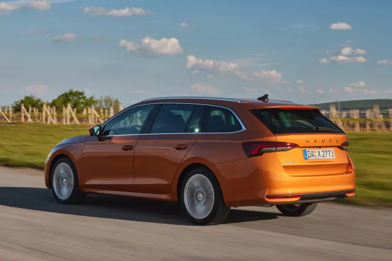 Skoda Octavia Wagon 2025: prezzo, foto, dimensioni, allestimenti - 6