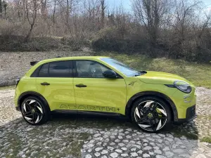 Abarth 600e Car Var - 5
