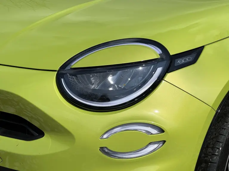 Abarth 600e Car Var - 3
