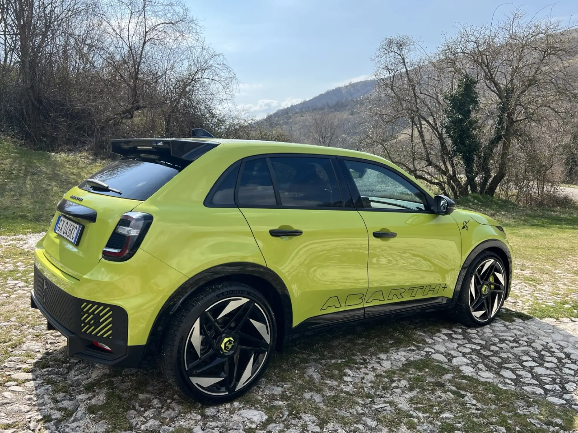 Abarth 600e Car Var - 7