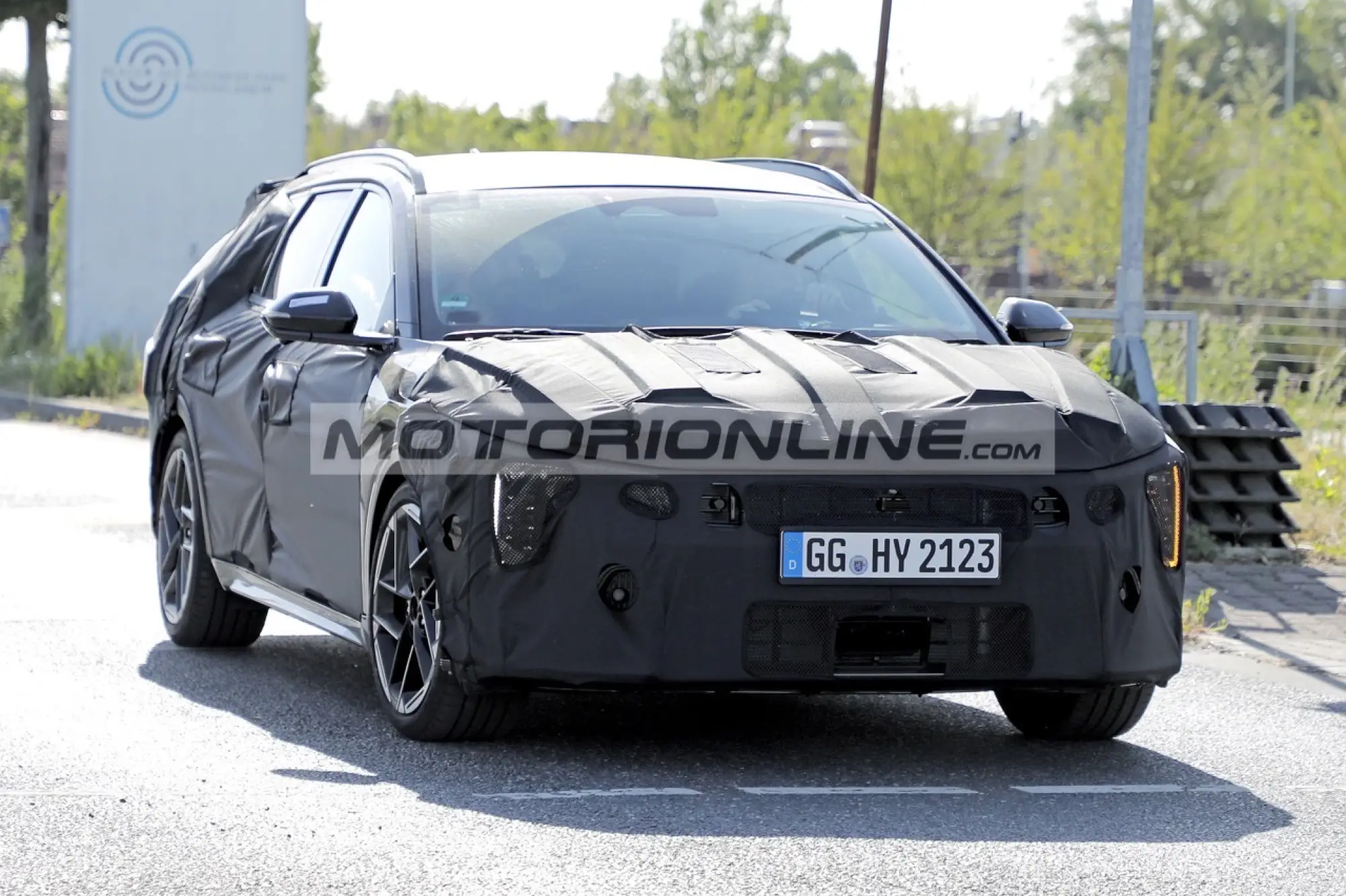 Kia Ceed SW - Foto spia 27-5-2025 - 1