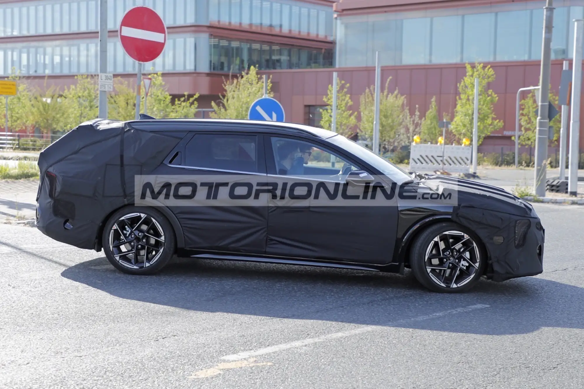 Kia Ceed SW - Foto spia 27-5-2025 - 9