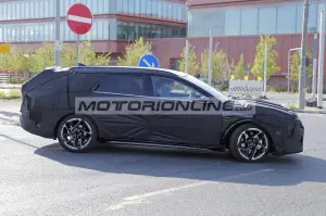 Kia Ceed SW - Foto spia 27-5-2025 - 9