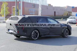Kia Ceed SW - Foto spia 27-5-2025 - 7
