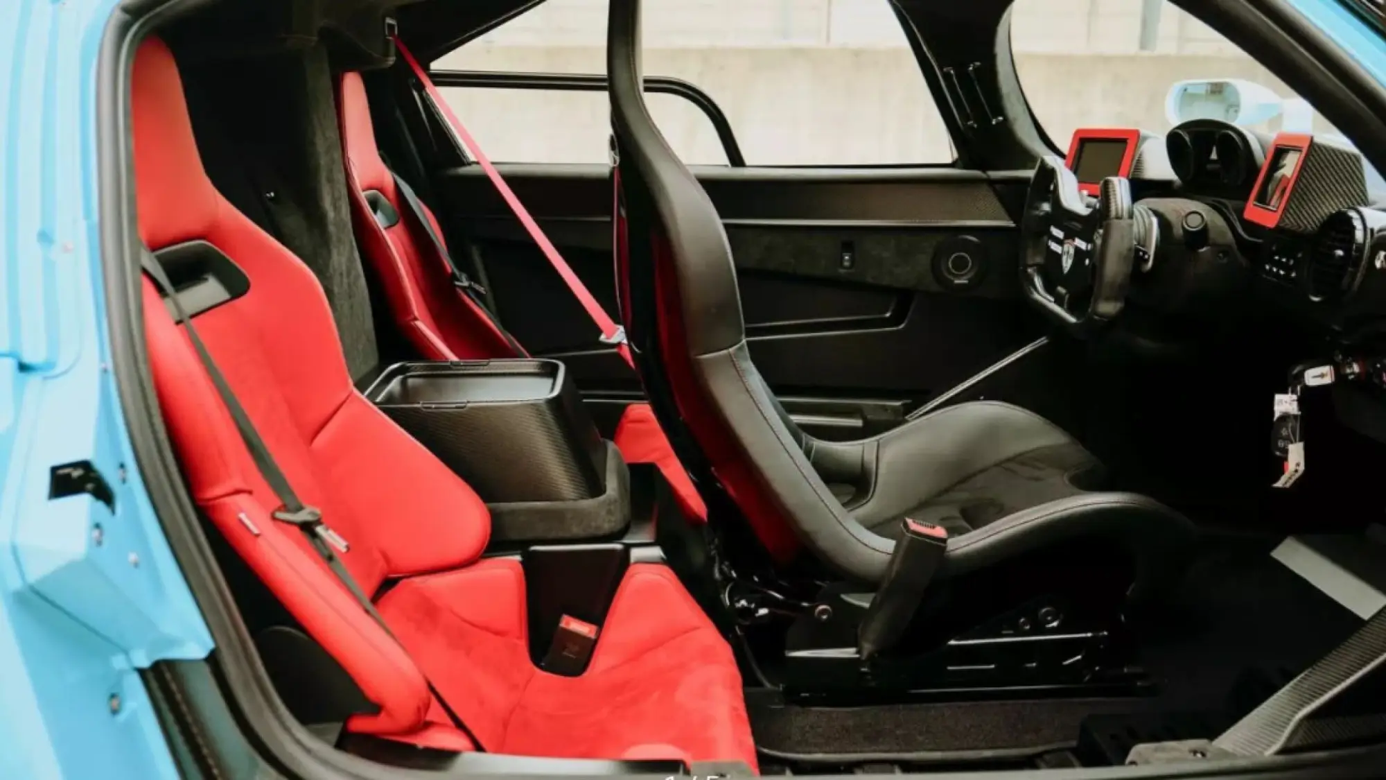 La Le Mans Hypercar diventa stradale - 5