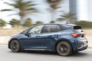 Cupra Born 2025: foto, prezzo, dimensioni e allestimenti