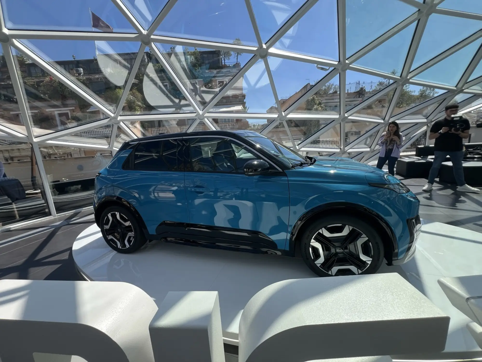 Nissan Micra EV - 4