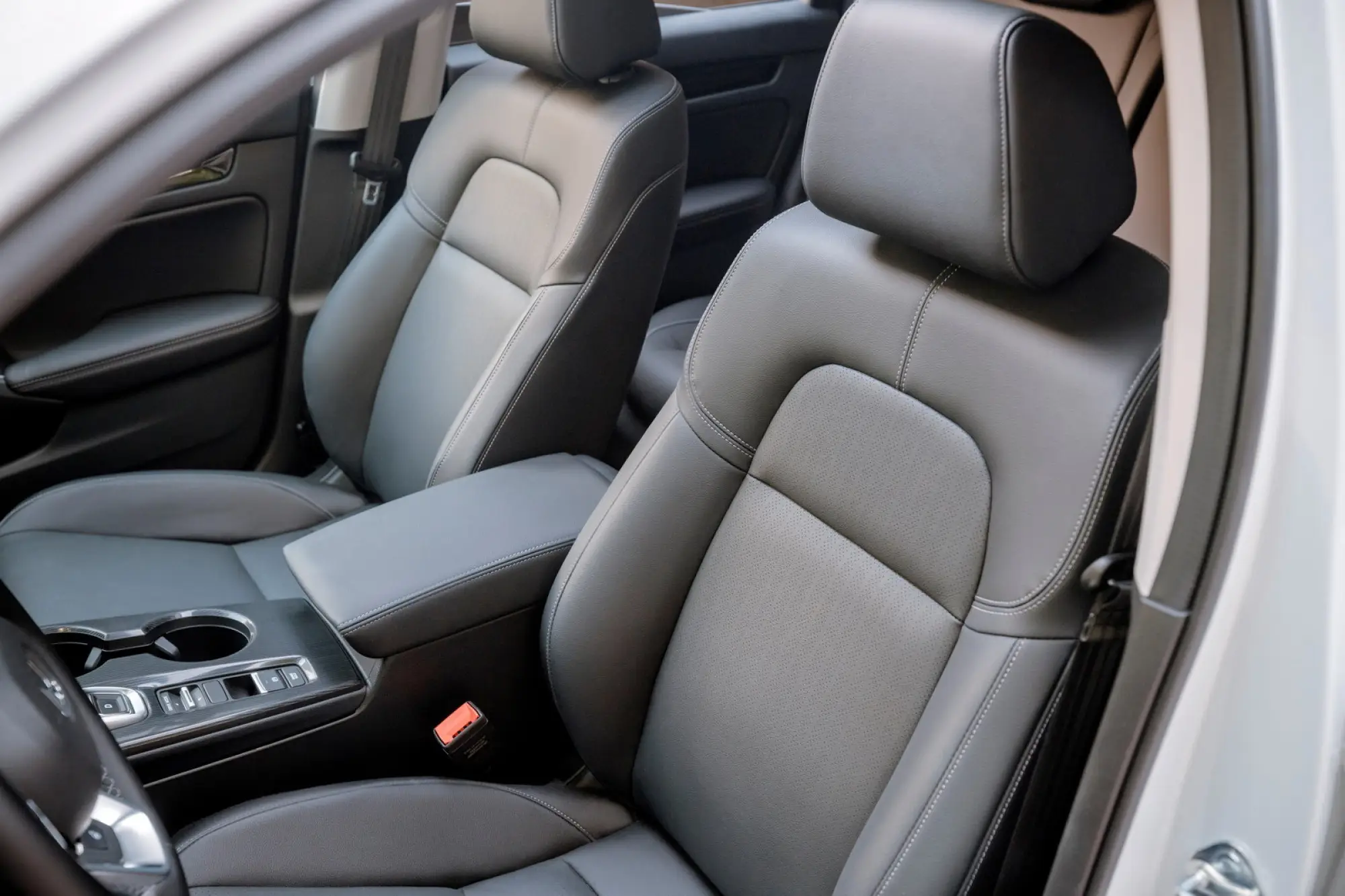Honda Civic 2025: prezzo, foto, dimensioni e allestimenti - 5