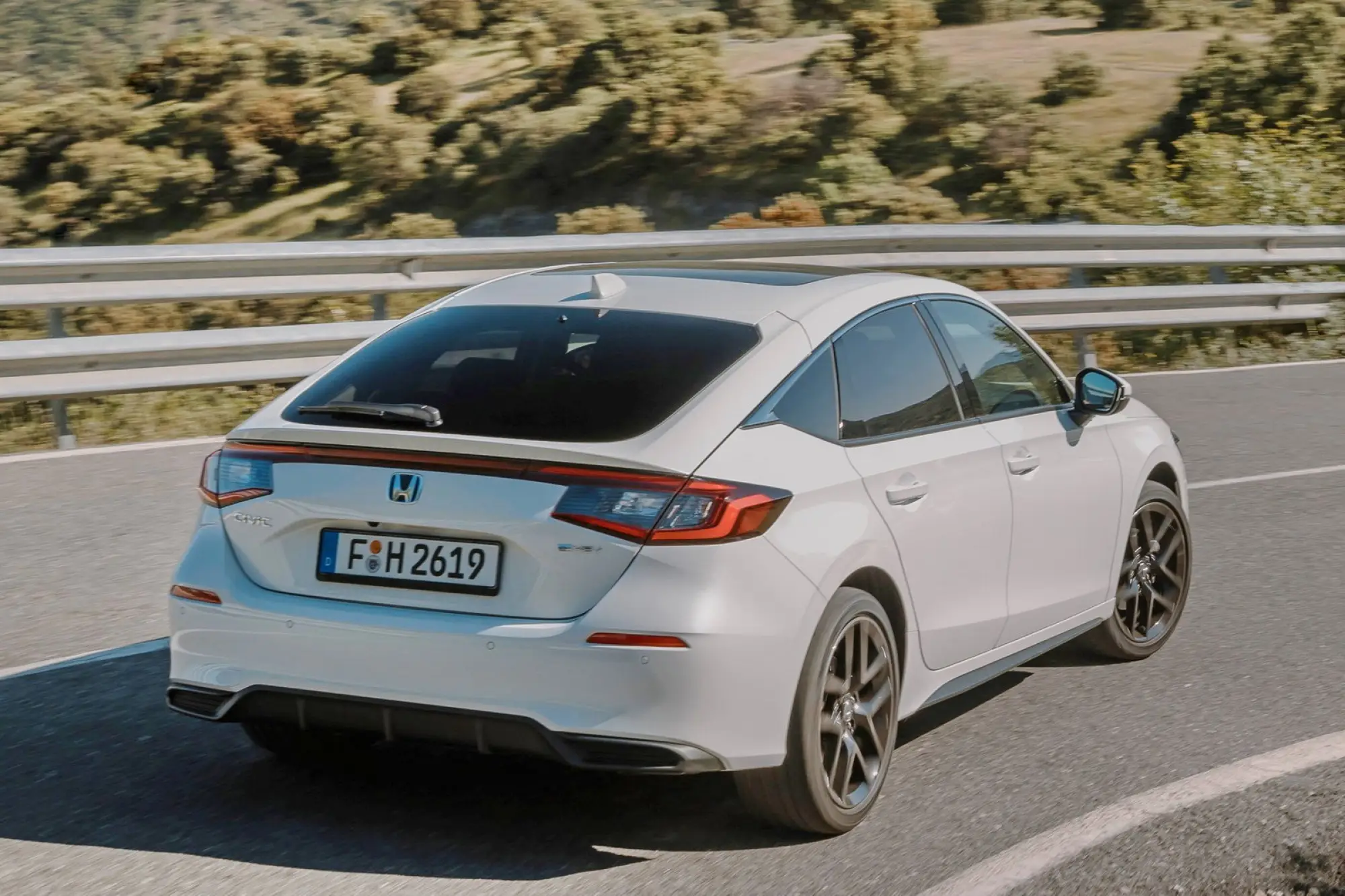 Honda Civic 2025: prezzo, foto, dimensioni e allestimenti - 6