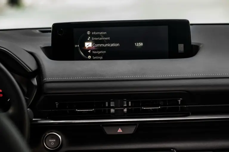 Mazda MX-30 2025: prezzo, foto, dimensioni e allestimenti - 1