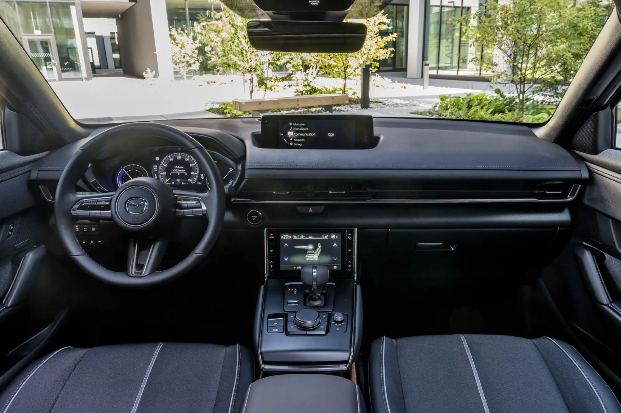 Mazda MX-30 2025: prezzo, foto, dimensioni e allestimenti - 3