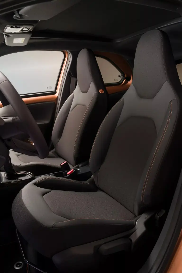 Toyota Aygo X Restyling - Prime immagini ufficiali - 4