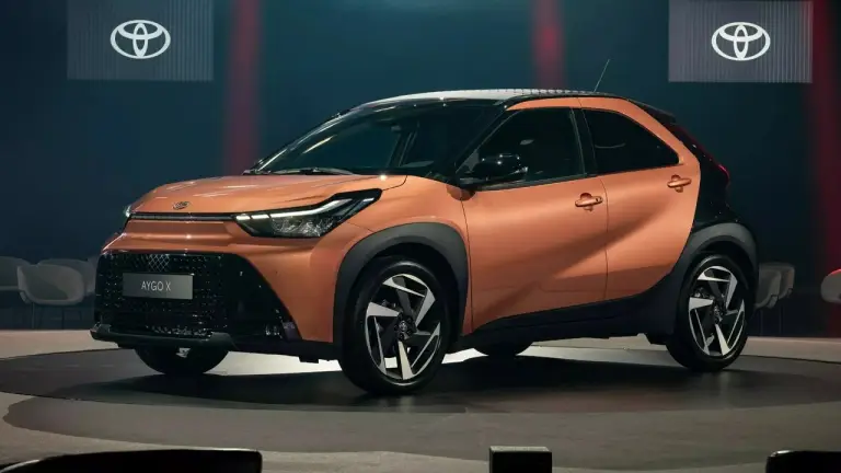 Toyota Aygo X Restyling - Prime immagini ufficiali - 1