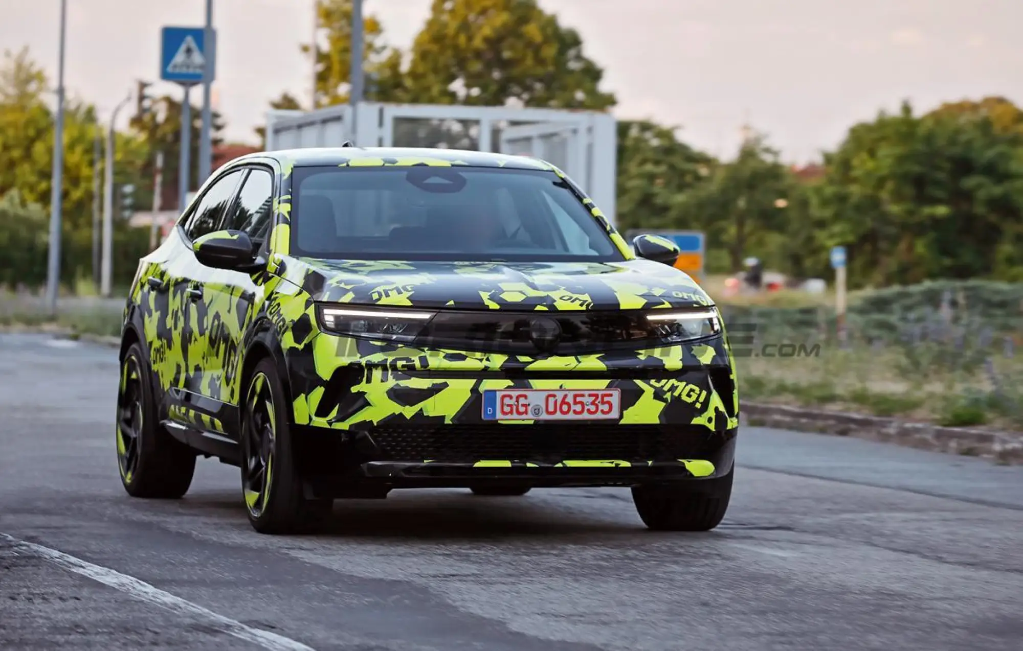 Opel Mokka GSE - Foto spia 04-06-2025 - 15