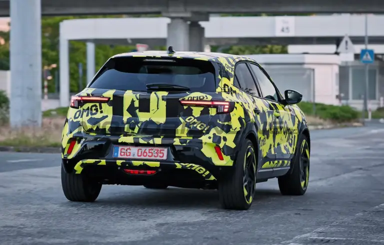 Opel Mokka GSE - Foto spia 04-06-2025 - 23