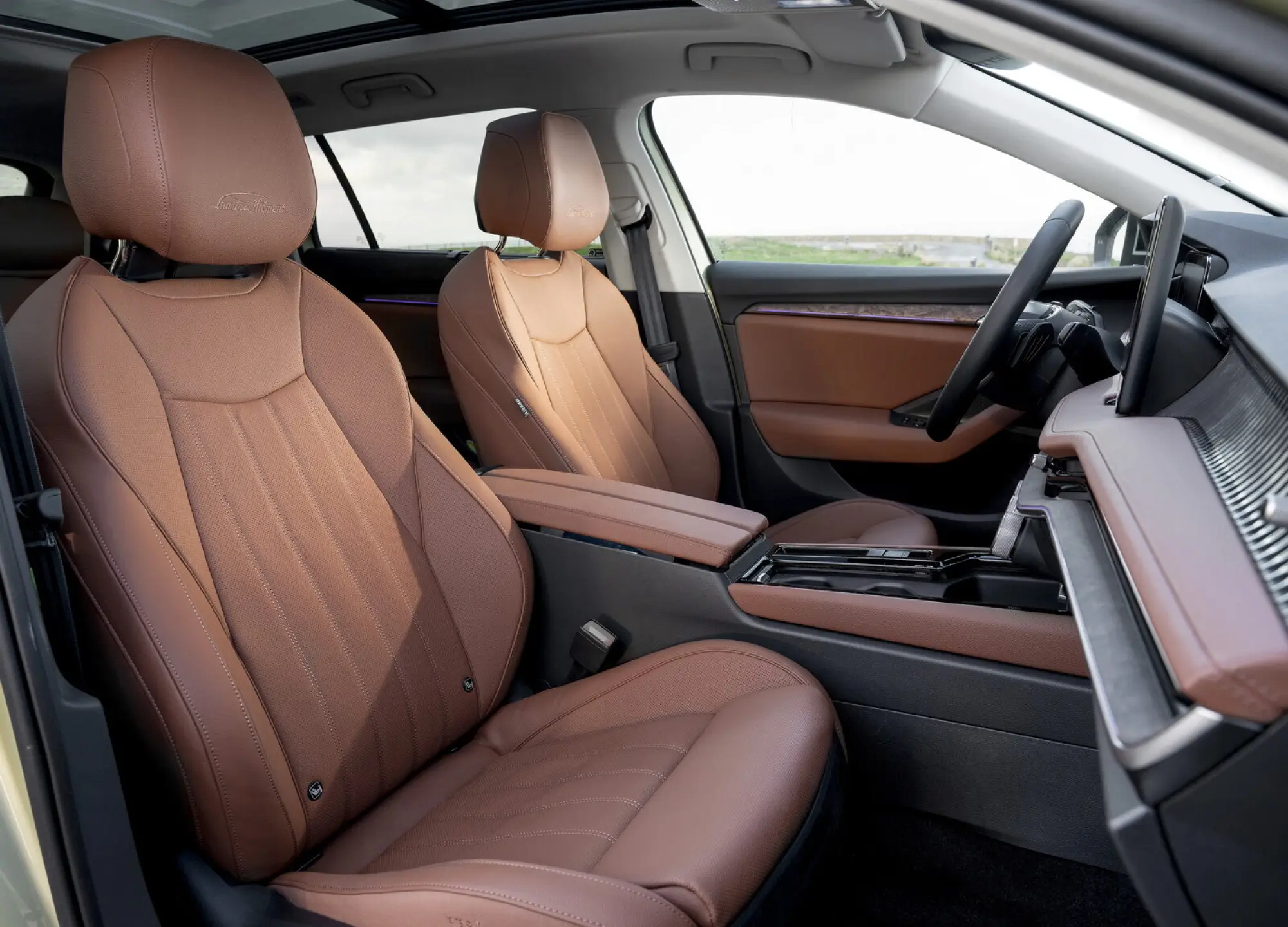 Skoda Superb Wagon 2025: prezzo, foto, dimensioni, allestimenti - 7