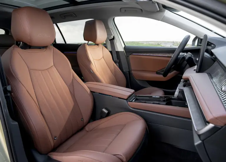 Skoda Superb Wagon 2025: prezzo, foto, dimensioni, allestimenti - 7