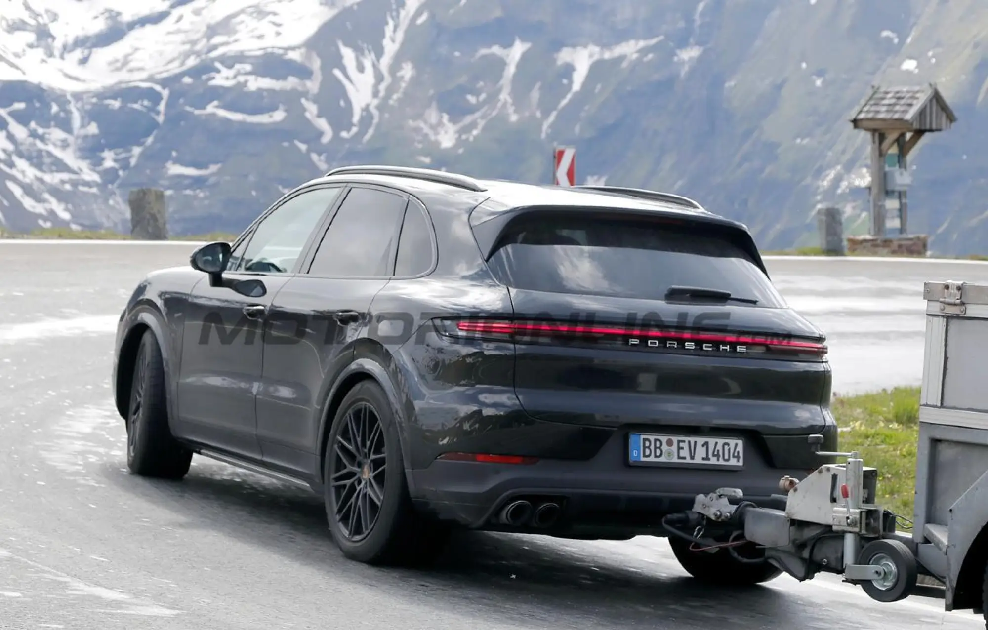 Porsche Cayenne 2026 - Foto spia 04-06-2025 - 15
