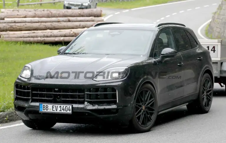 Porsche Cayenne 2026 - Foto spia 04-06-2025 - 2