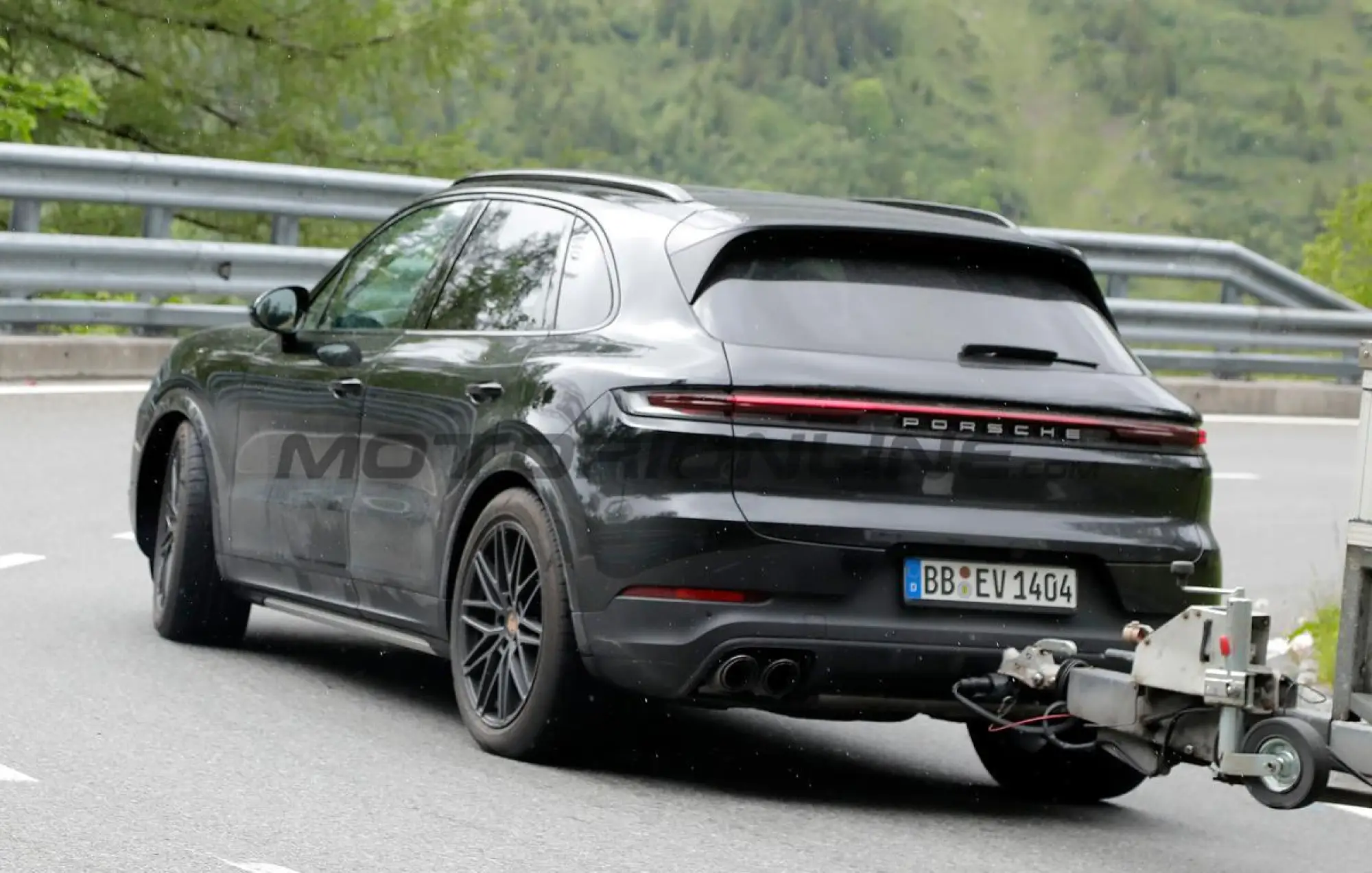 Porsche Cayenne 2026 - Foto spia 04-06-2025 - 7