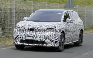 Skoda SUV 7 posti - Foto spia 05-06-2025 - 7